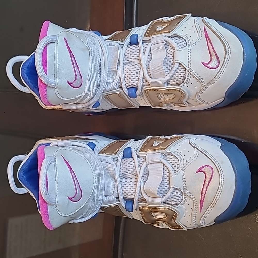 Nike Air More Uptempo GS Fuschia Blast White Gold- Size 6.5 Youth